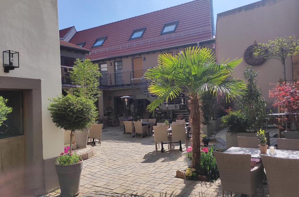 Ilbesheim House | Hofgarten Rosa