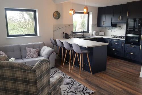 Ennistimon House | Hogan's Cottage