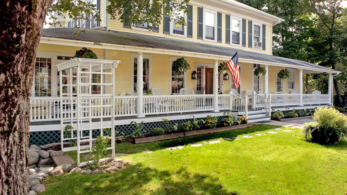 Bar Harbor Bed & Breakfast | Holbrook House