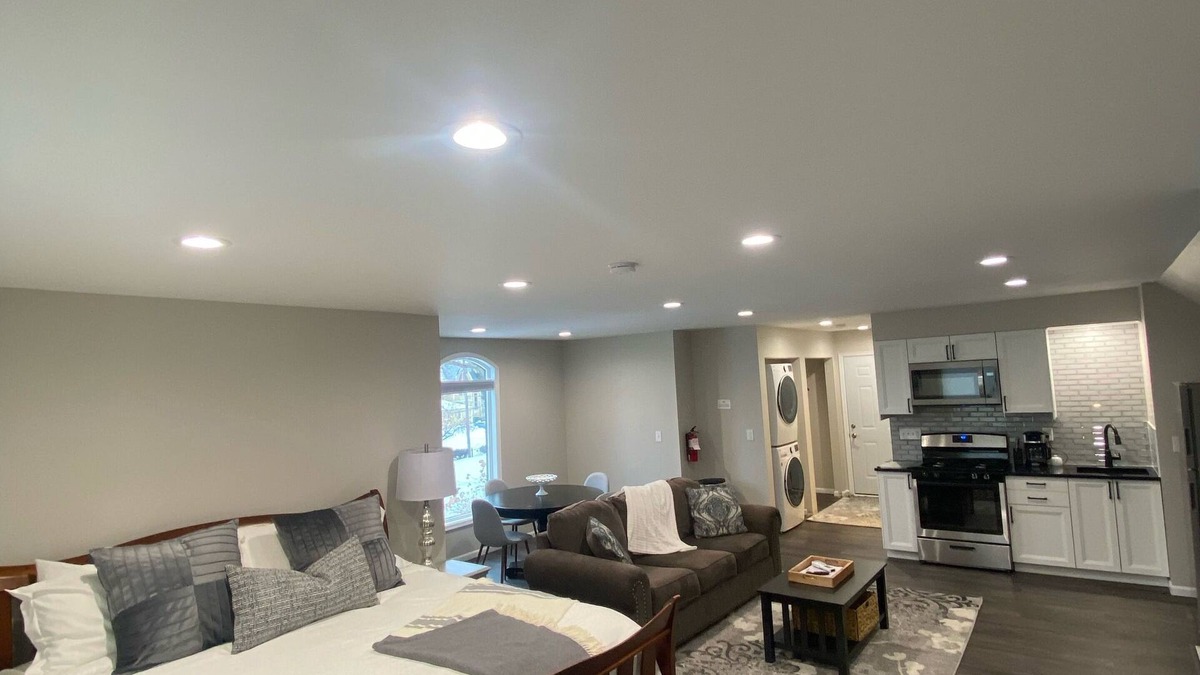 Stillwater Apartment | Holcombe Loft - Studio Apartment in Historic Stillwater MN