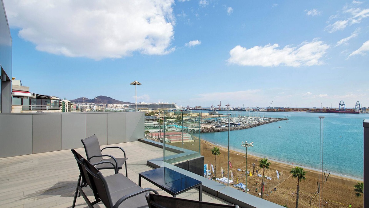 Las Palmas de Gran Canaria Apartment | Holiday Apartment "Wonderful Penthouse City and Beach" with Sea View, Private Terrace & Wi-Fi