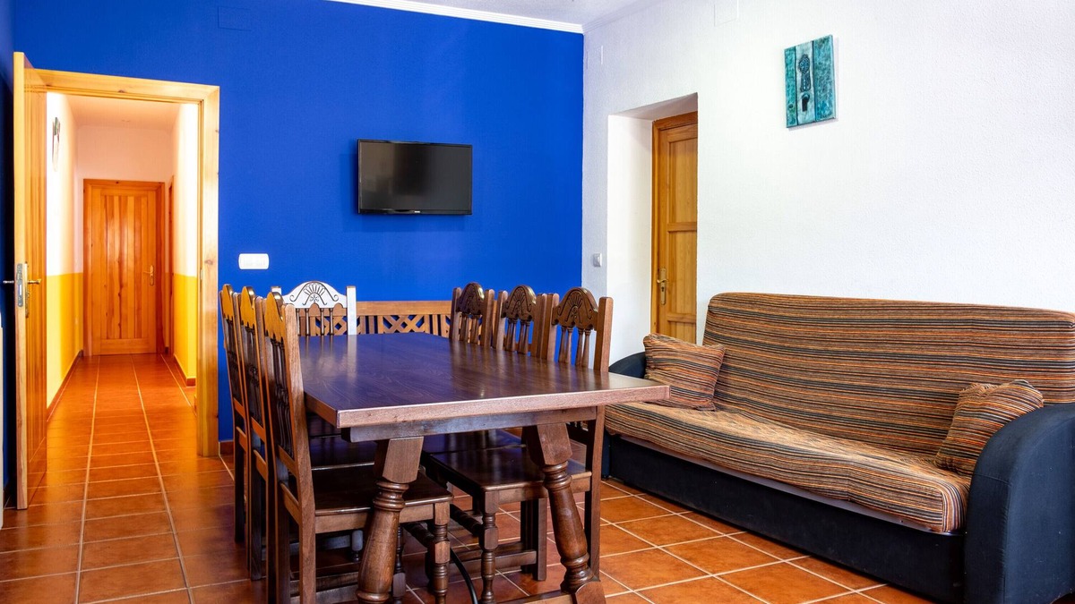 La Rinconada de la Sierra House | Holiday Home 'El Parral' with Mountain View, Shared Terrace and Wi-Fi