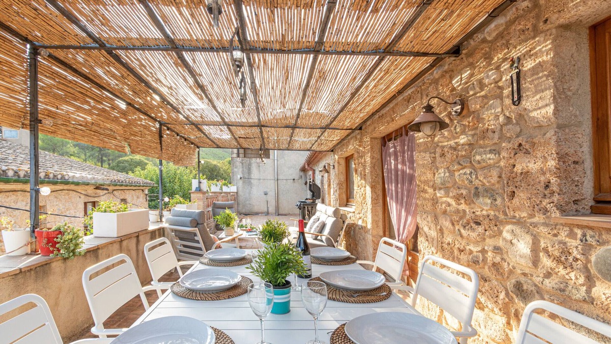 Boadella i les Escaules Cottage | Holiday Home with Pool and Garden in Alt Empordà - Majordoms Sabater