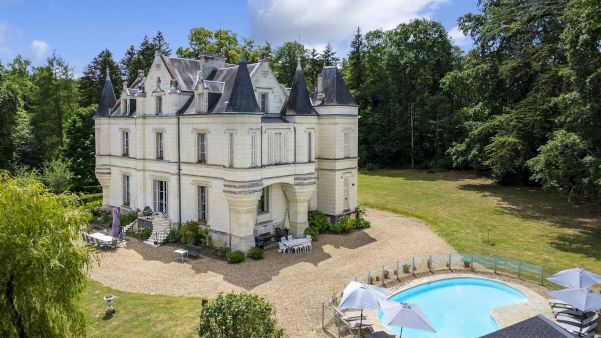 Saint-Jean-Saint-Germain House | Holiday Chateau for Families and Groups