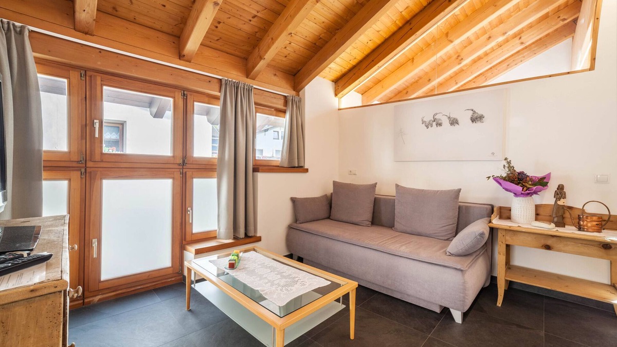 Burgusio Apartment | Holiday Accommodation "Ferienwohnung Burgeis" with balcony and Mountain View