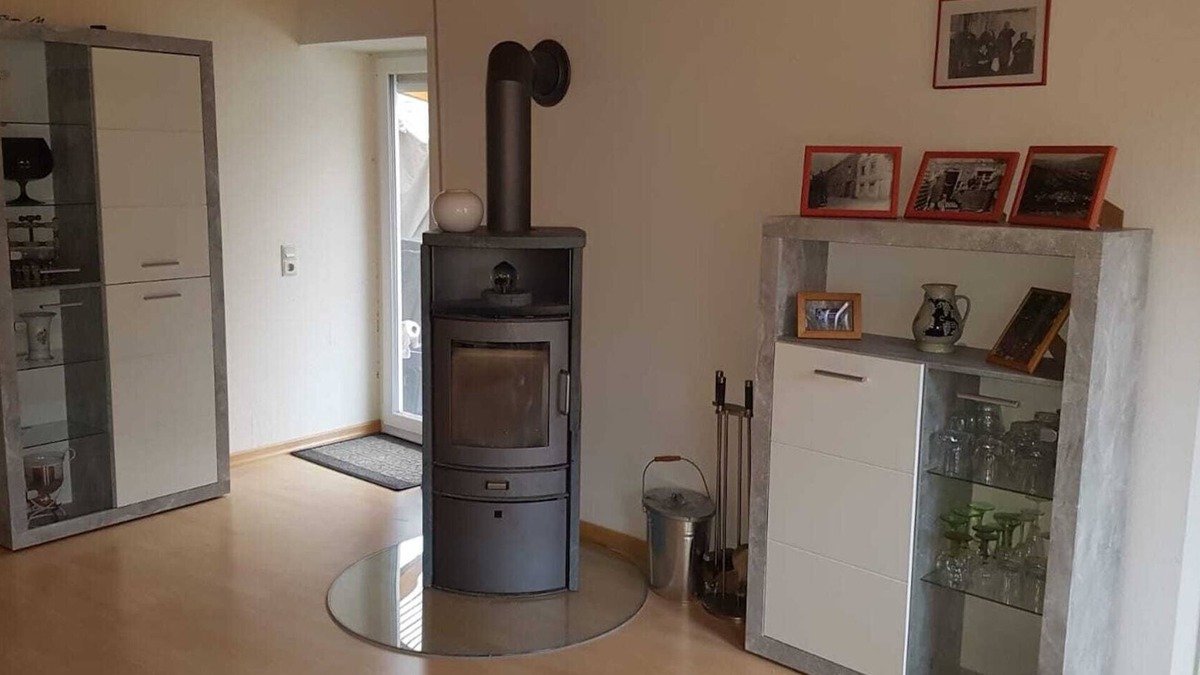 Wolf Apartment | Holiday Apartment "Gersch" with Balcony & Wi-Fi