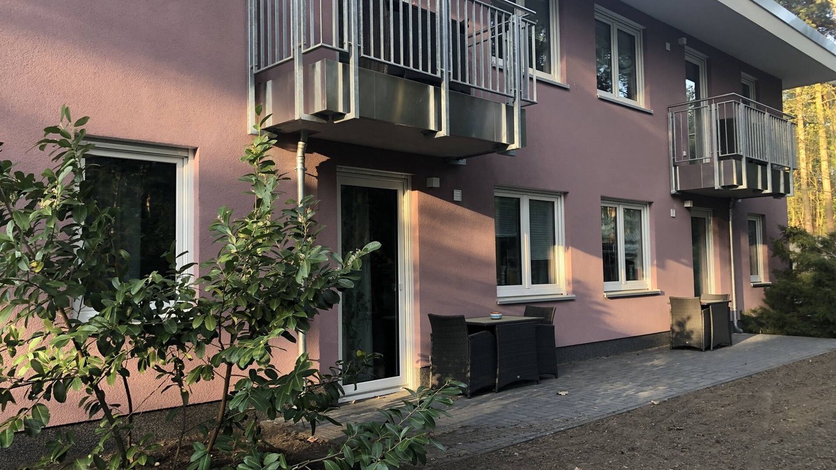 Blankenfelde Apartment | Holiday apartment with balcony - Berlin city limits