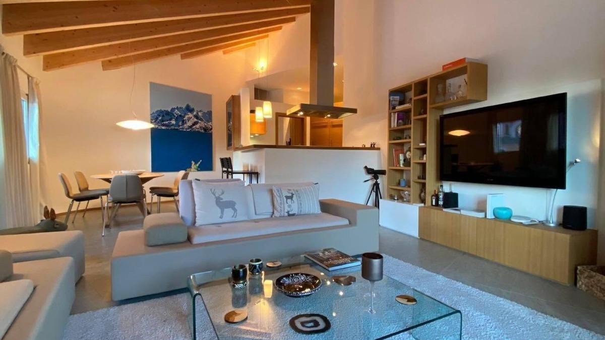 La Punt-Chamues-ch Apartment | Holiday apartment La Punt-Chamues-ch for 1 - 5 persons with 3 bedrooms - Holiday apartment