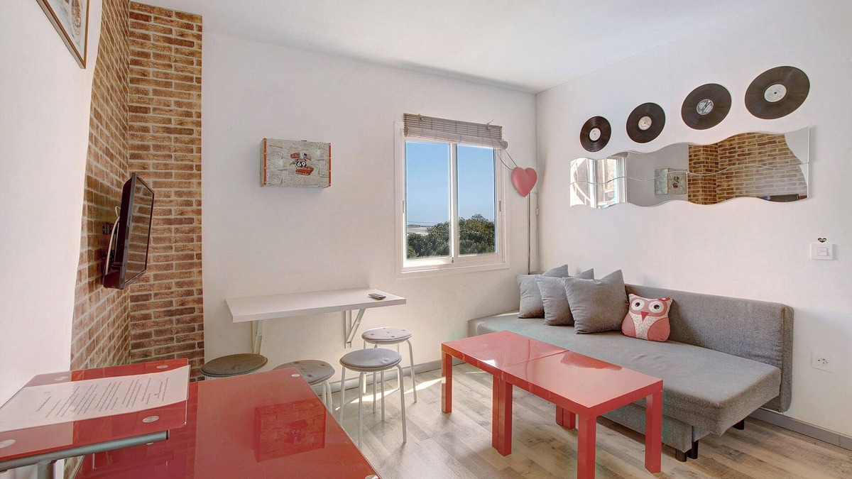 Guimar Apartment | Holiday Apartment "Hacienda La Extremeña Rock" with Sea View, Shared Terrace & Wi-Fi