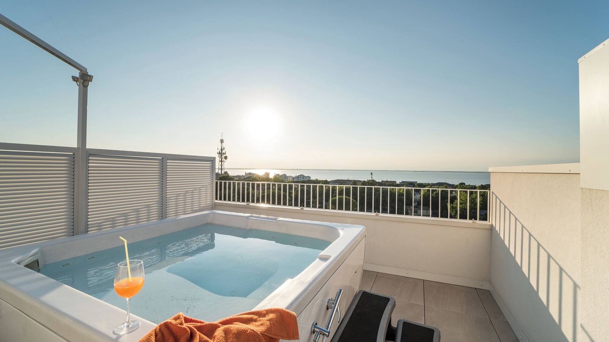 Lignano Sabbiadoro Apartment | Holiday apartment mit Klimaanlage und Whirlpool