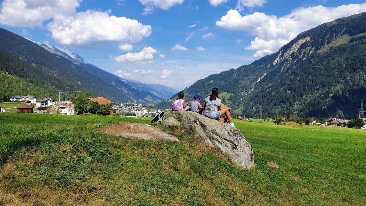 Acletta Apartment | Holiday apartment Disentis / Mustér for 5 - 6 persons with 2 bedrooms - Holiday apartment
