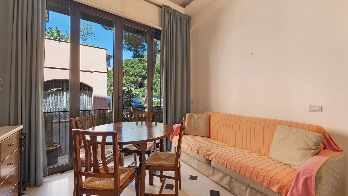Varigotti Apartment | Holiday Apartment '5 Mehari' with Balcony, A/C & Wi-Fi