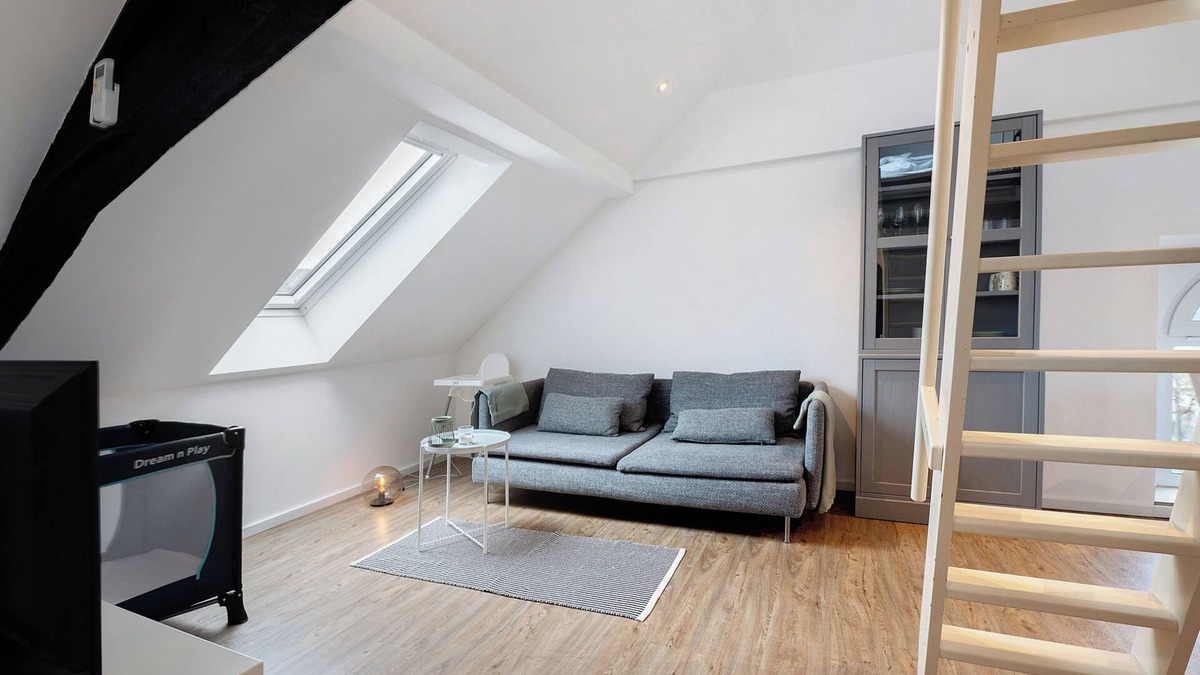 Trittenheim Apartment | Holiday Apartment "Adlernest Mit Weinbergblick" with Mountain View & Wi-Fi