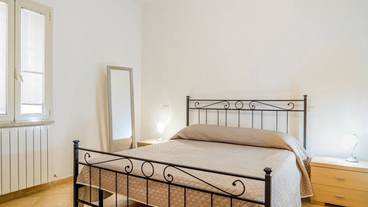 Follonica Apartment | Holiday Apartment "Acqua" with Sea View & Private Garden