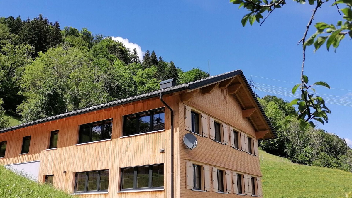 Schwarzenberg Apartment | Holiday Apartment "Naturnah" with a Breathtaking Mountain Panorama