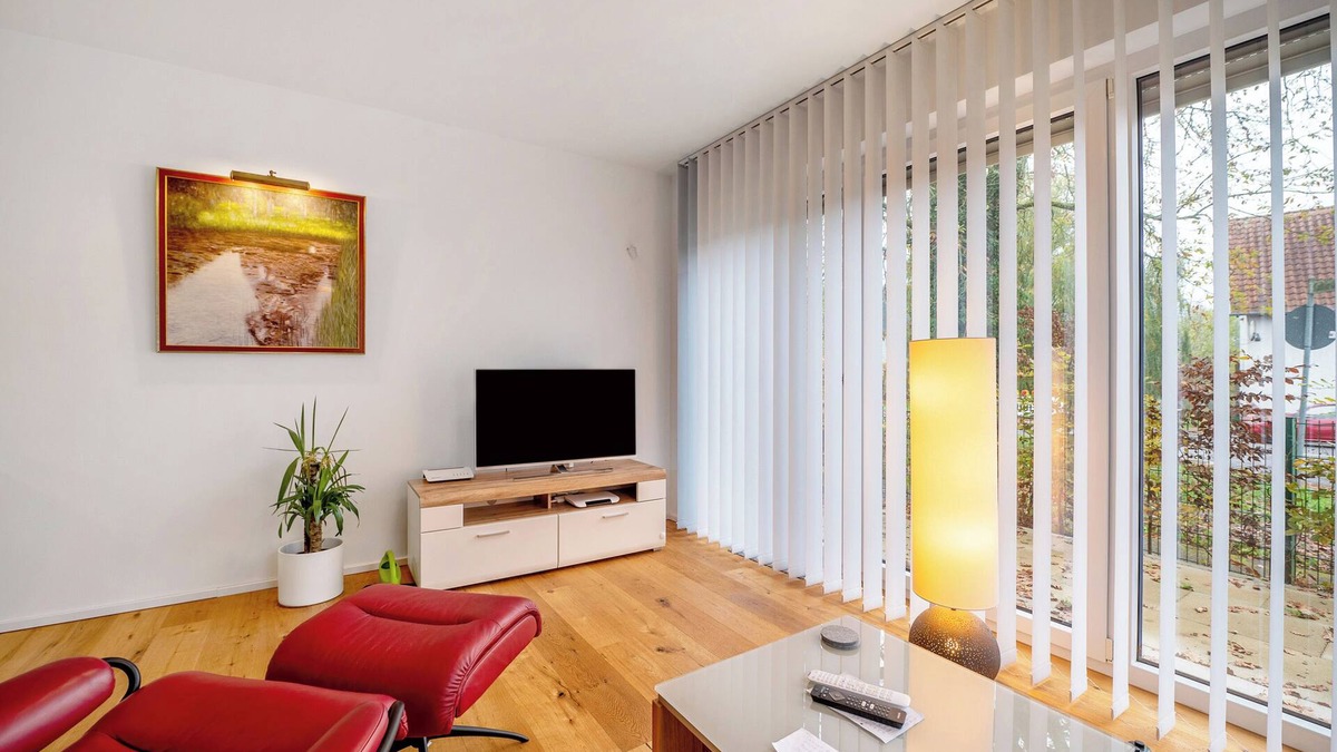 Jagersburg Apartment | Holiday Apartment at the "Gustavsburg" Castle with Wi-Fi & Terrace