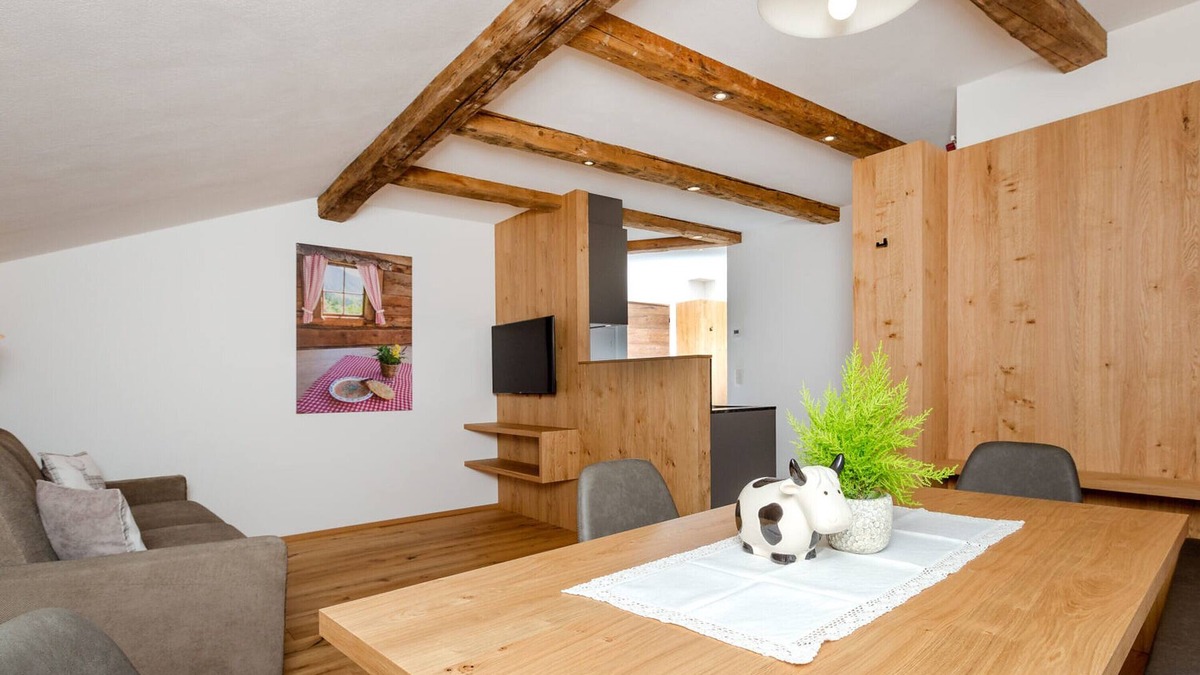 Valle di Casies Apartment | Holiday Apartment 'Ausserharmerhof Bergdiamant' with Mountain View, Shared Garden and Wi-Fi
