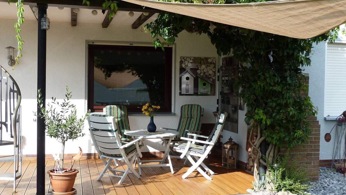 Bad Emstal Apartment | Holiday Apartment "Casa Graf" with Private Terrace, Private Garden & Wi-Fi