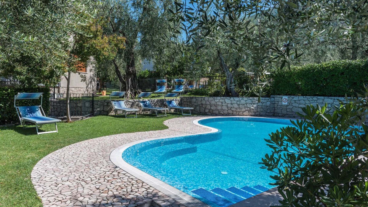 Malcesine Apartment | Holiday Apartment “Casa Stefi N1” close to lake Garda with Balcony, Garden & Pool