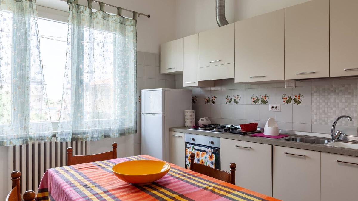 Ripa-Pozzi-Ponterosso Apartment | Holiday Apartment "Casa Lido" with 2 Balconies & Wi-Fi