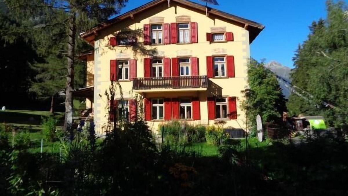 Zernez Apartment | Holiday apartment Brail (Zernez) for 7 - 9 persons with 3 bedrooms - Holiday apartment in a farmhous