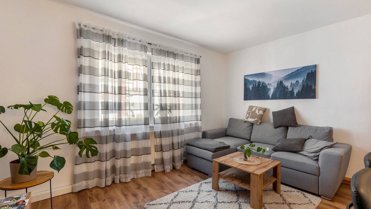 Homberg Apartment | Holiday Apartment 'Fewo45' with Wi-Fi