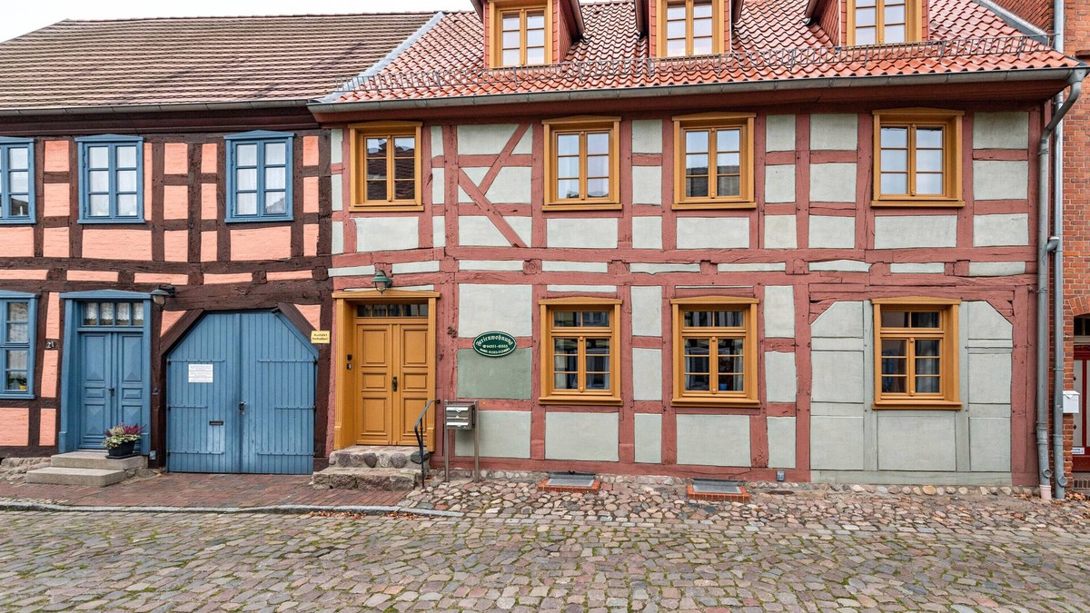 Muritz Apartment | Holiday Apartment 'Quietly Located Holiday Apartment' with Balcony and Wi-Fi