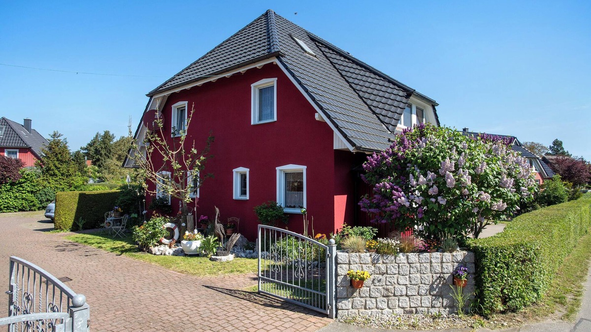 Wieck auf dem Darss Apartment | Holiday Apartment "Fewo 31 - Halbinsel Darss - Ostseen" with Private Terrace, Shared Garden & Wi-Fi