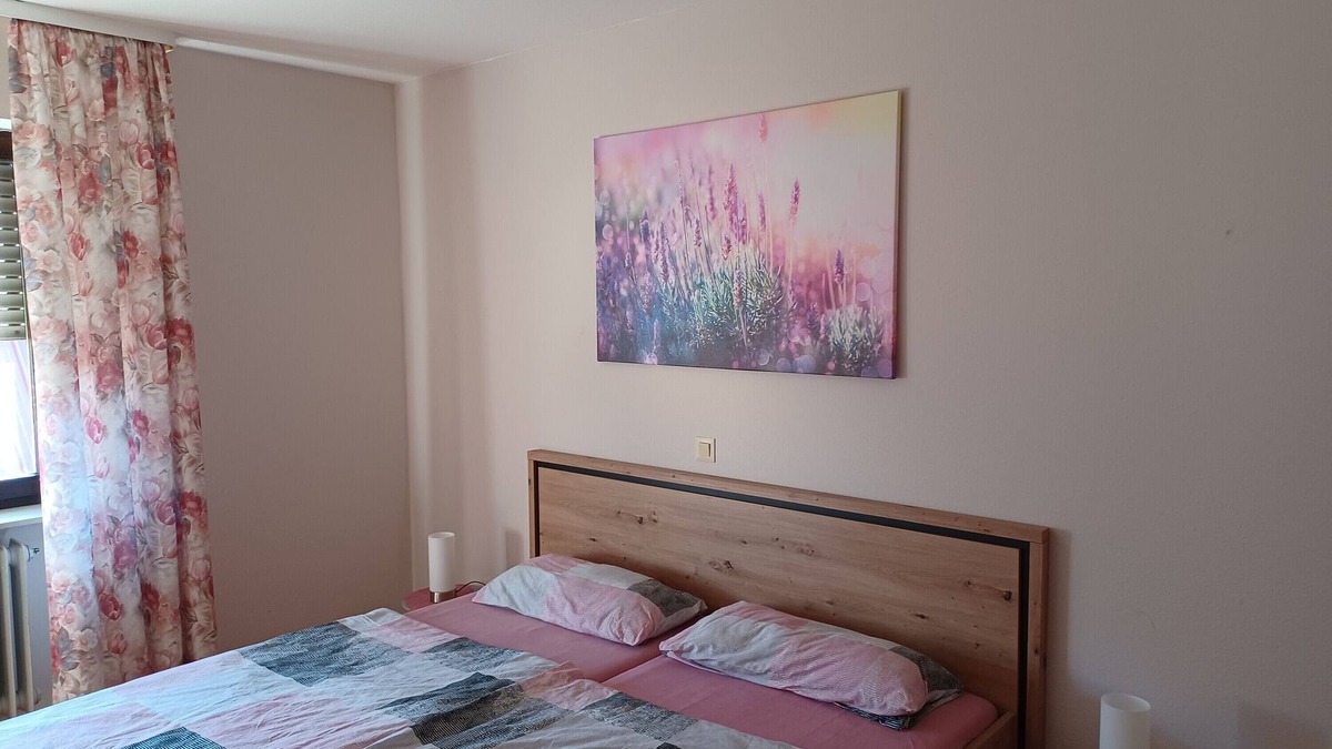 Richelbach Apartment | Holiday Apartment 'FeWo Frizzi' with Private Balcony and Wi-Fi