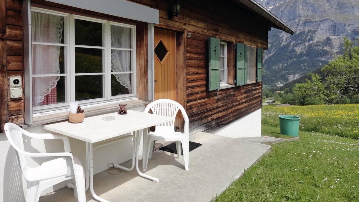 Grindelwald Ski Chalet | Holiday apartment Grindelwald for 1 - 4 persons with 2 bedrooms - Farmhouse