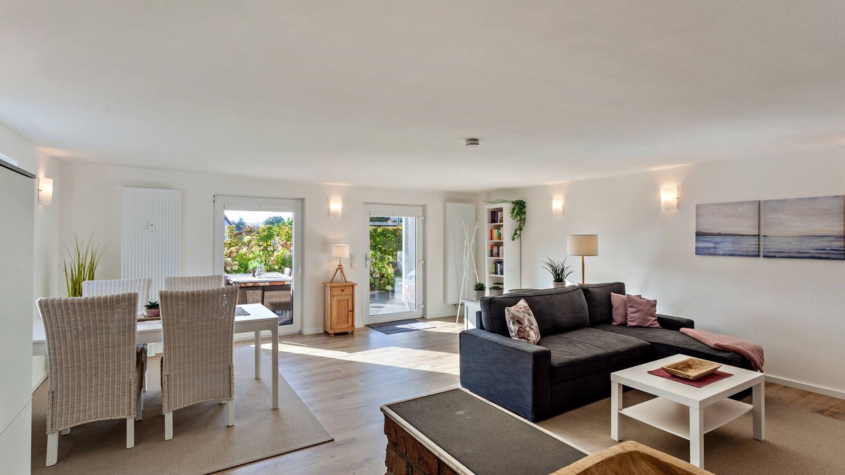 Moehnesee Apartment | Holiday Apartment "Gabler" with Private Terrace & Wi-Fi