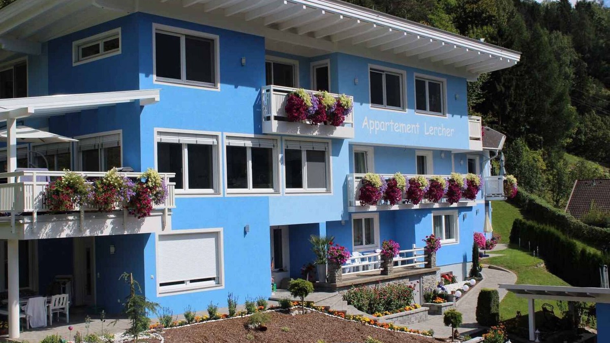 Flattach Apartment | Holiday apartment in a quiet and sunny location