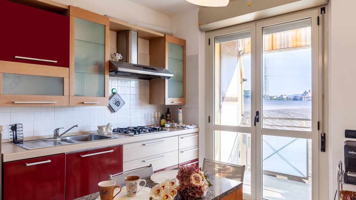 Albiano Magra Apartment | Holiday Apartment "La Dani" with Balcony