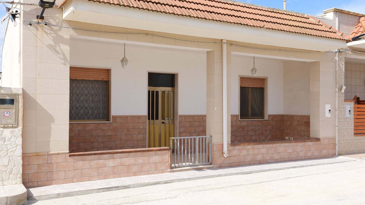 Specchiarica Apartment | Holiday Apartment 'Casa Liù' close to the Beach with Sea View & Terrace