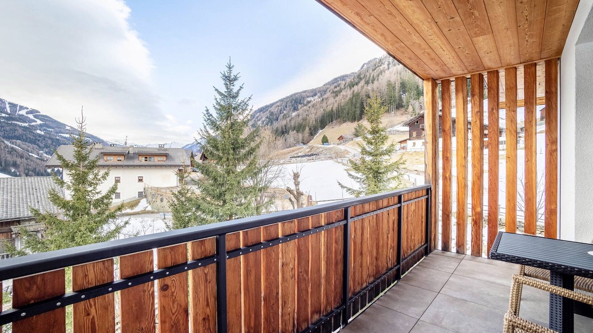 San Giacomo Apartment | Holiday Apartment "Stoana 4-1" with Relaxing Wellness Area