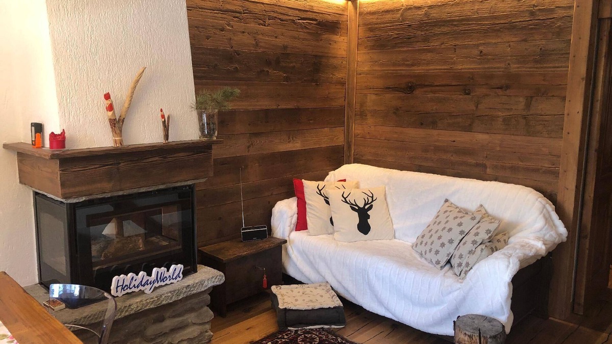 La Thuile Apartment | Holiday apartment La Thuile for 1 - 6 persons with 3 bedrooms - Row house