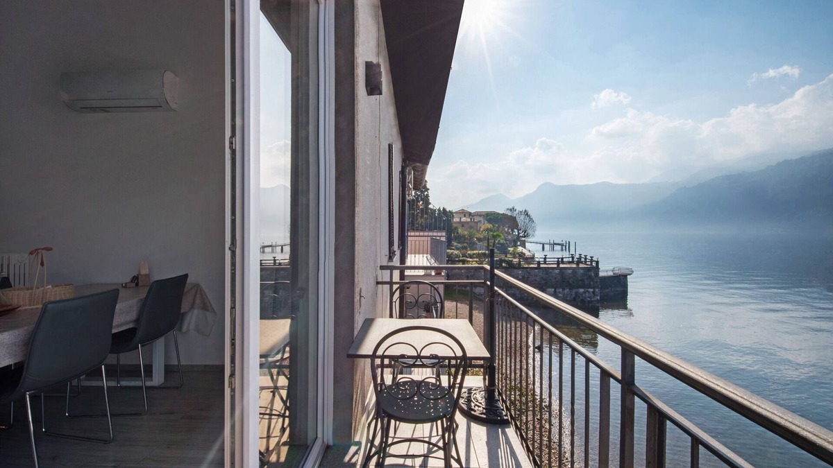 Lierna Apartment | Holiday Apartment "Le Coccinelle Home Bilocale Lierna" with a View of Lake Como and Wi-Fi