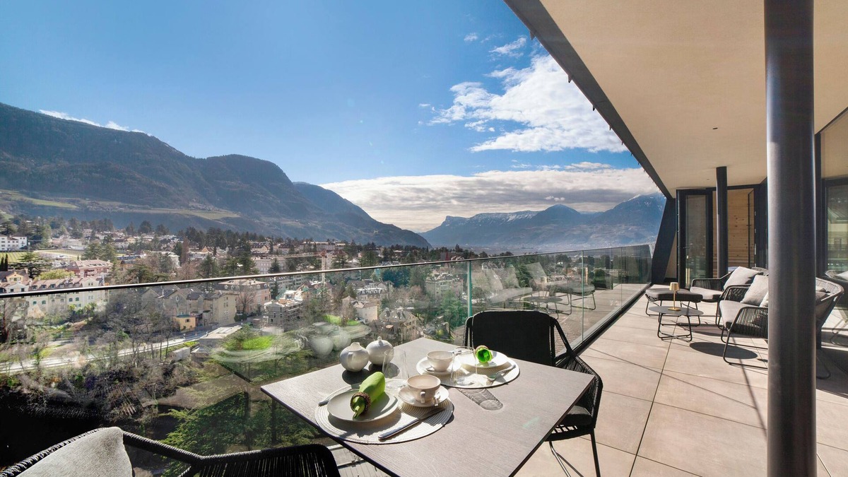 Merano Apartment | Holiday Apartment 'Levita Living Freiheit' with Mountain View and Private Terrace