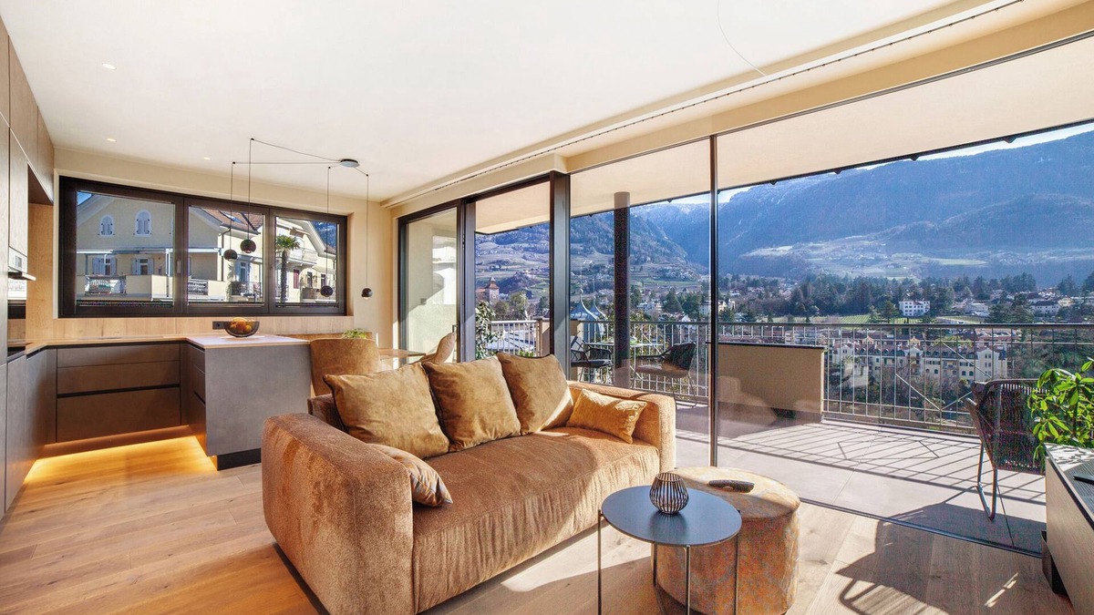 Merano Apartment | Holiday Apartment 'Levita Living Wolke' with Mountain View and Private Terrace