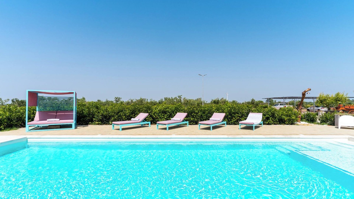 Galatone Apartment | Holiday Apartment "Le Scuderie 1" with Shared Pool, Shared Terrace & Wi-Fi