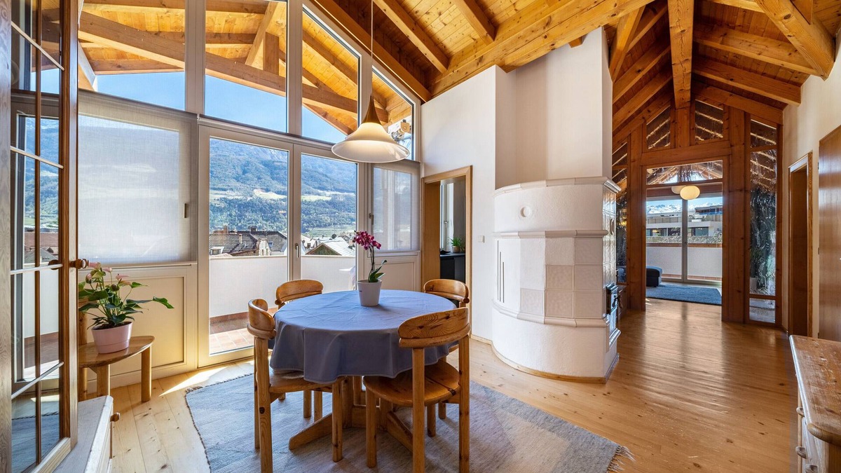 Silandro Apartment | Holiday Apartment "Luisa" with Mountain View, Private Terrace & Wi-Fi