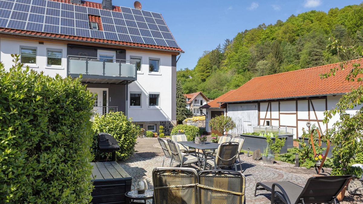 Wallenstein Apartment | Holiday Apartment 'Mentel' with Mountain View, Private Terrace and Wi-Fi