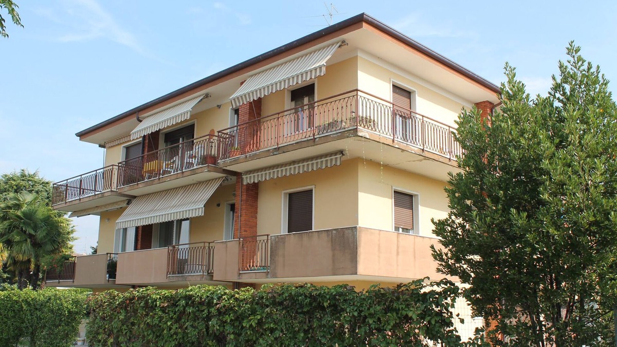 Montioni Apartment | Holiday apartment mjit balcony