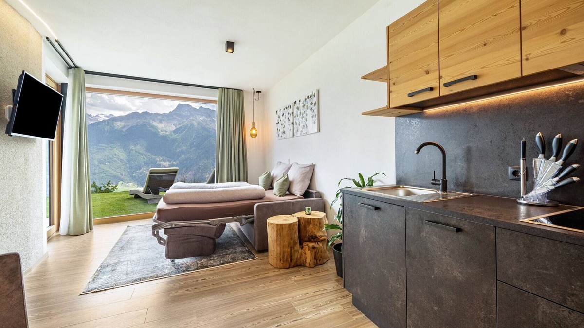 Lasa Apartment | Holiday Apartment 'Paflur Lodges Lärchenduft' with Mountain View, Garden & Wi-Fi