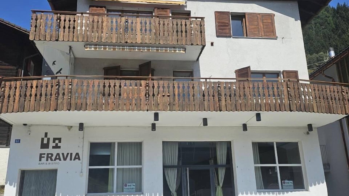 Sedrun Apartment | Holiday apartment Tujetsch for 1 - 6 persons with 4 bedrooms - Holiday apartment