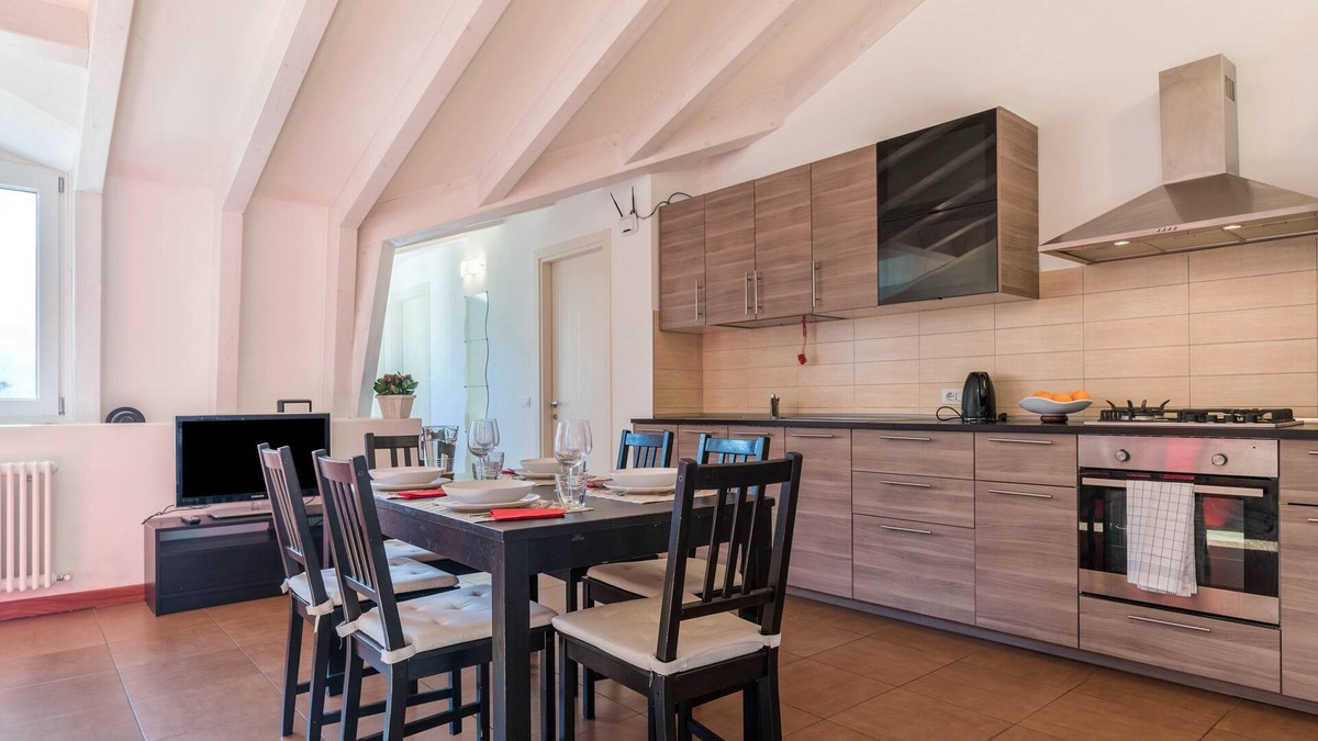 Arco Apartment | Holiday Apartment "Villa Principessa Two Bedroom" in a Historical City Palace