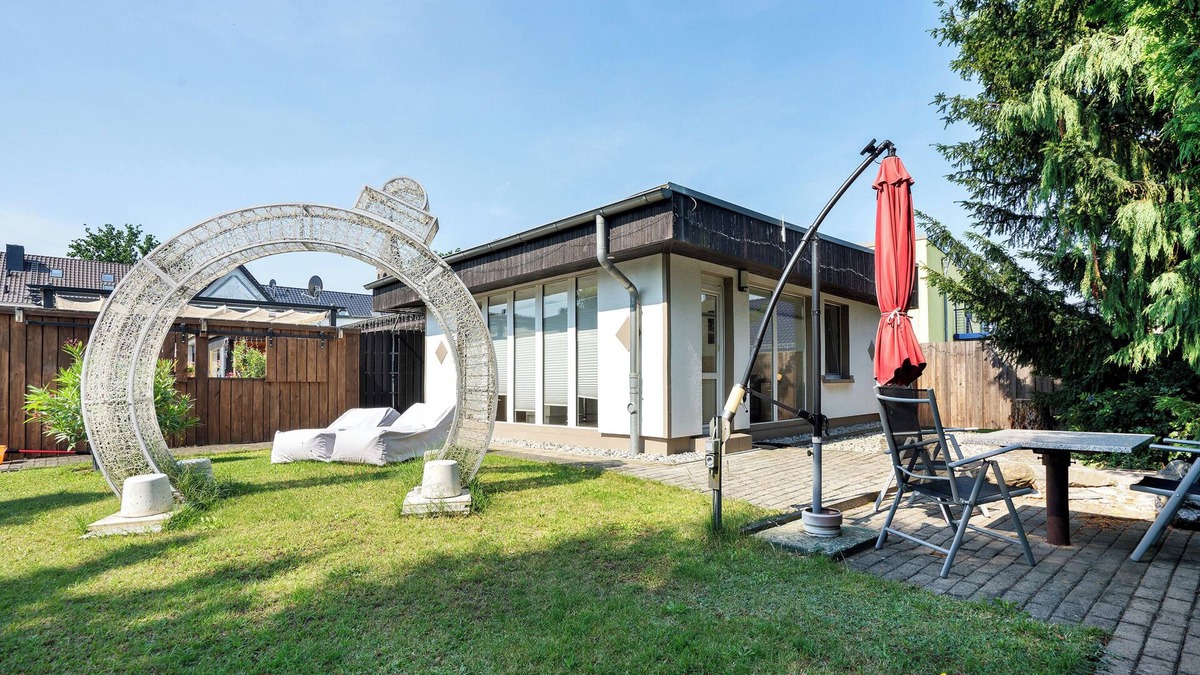 Groskoschen Apartment | Holiday Apartment with Wine Cellar, Shared Garden and Wi-Fi