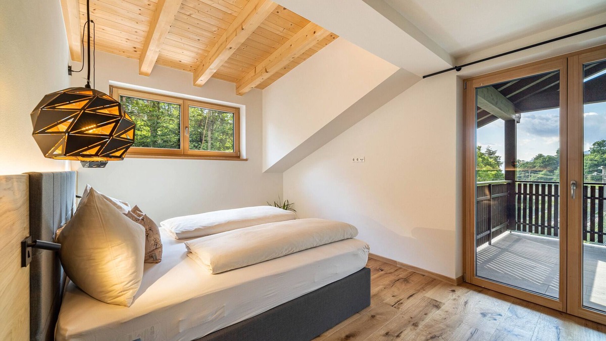 Tesimo Apartment | Holiday Apartment "Wiesgut Golden" with Mountain View, Private Terrace & Wi-Fi