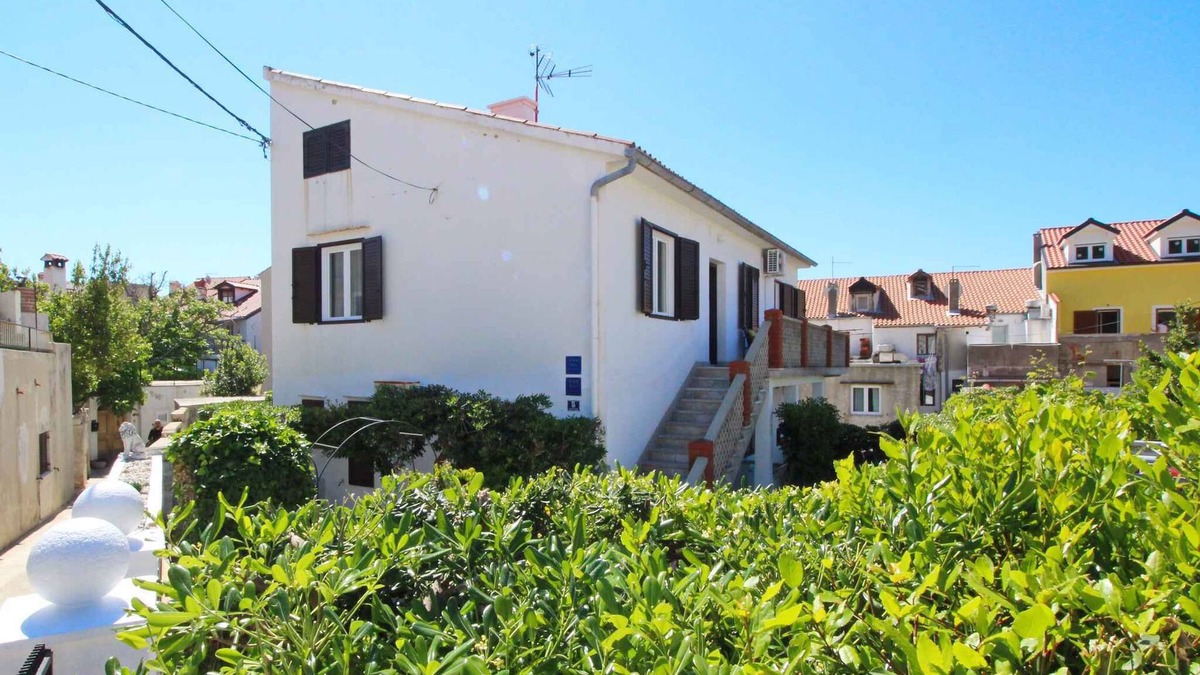 Baska Apartment | Holiday apartment with air conditioning