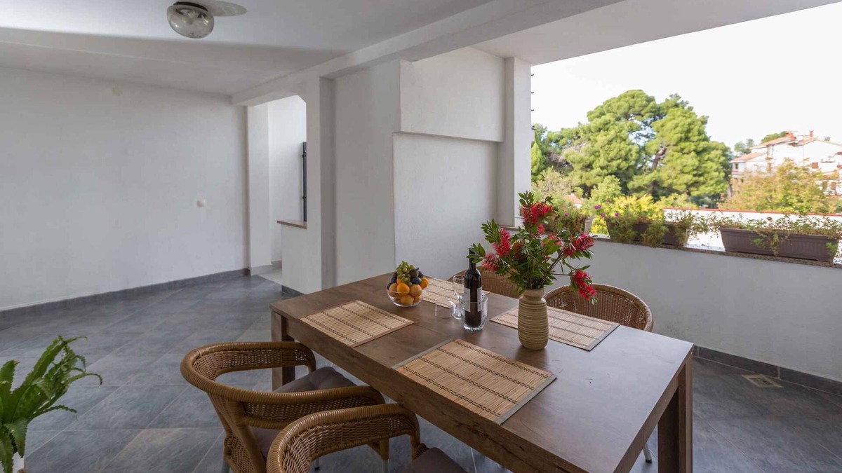 Brulo Apartment | Holiday apartment with balcony and air conditioning